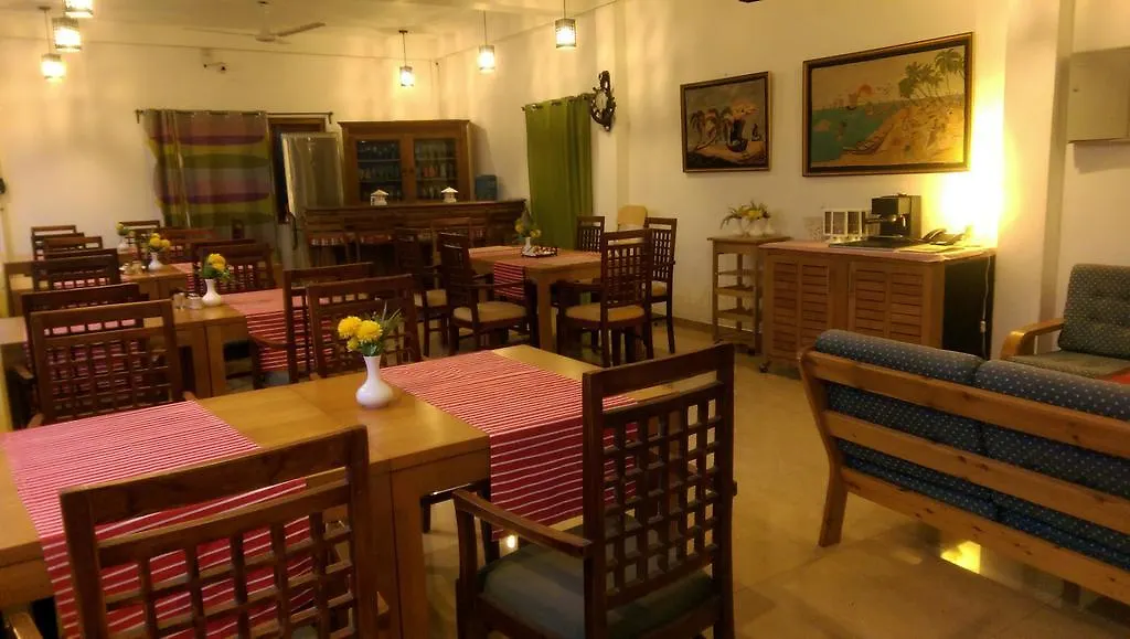 נגומבו Ronny Cottage סרי לנקה