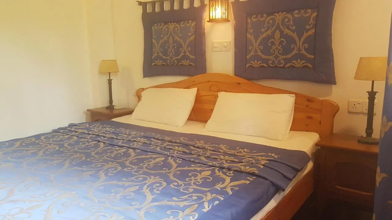דירה נגומבו Ronny Cottage סרי לנקה