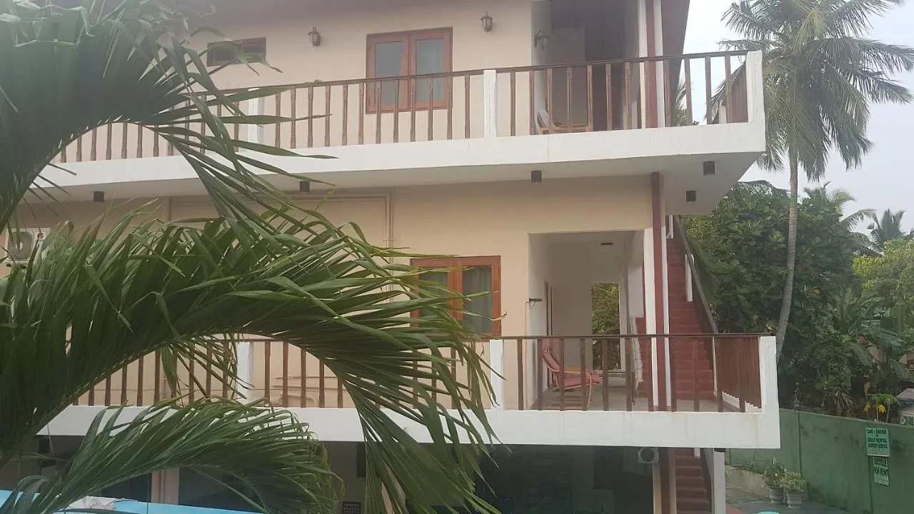 דירה נגומבו Ronny Cottage